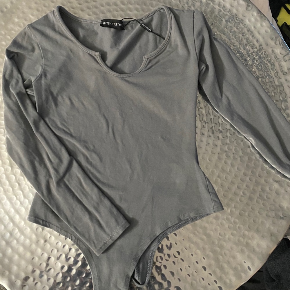 Prettylittlething Grey Bodysuit size 4